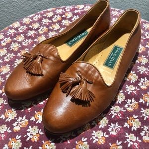 Vintage Cole Haan Leather Loafers with tassels